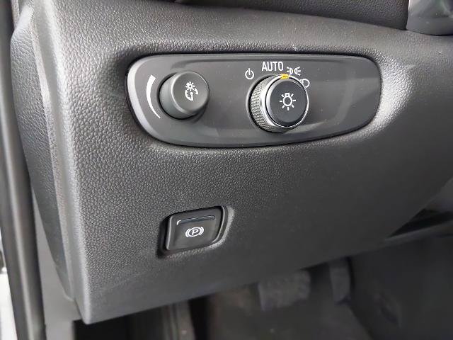 New 2026 Chevrolet Blazer LT w/ Convenience Package FWD image 23