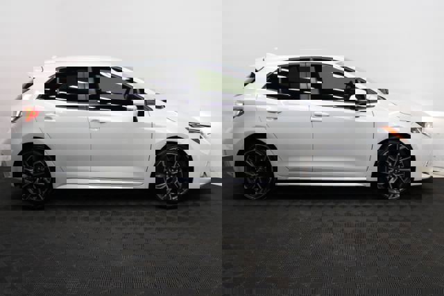 Used 2019 Toyota Corolla XSE FWD image 4