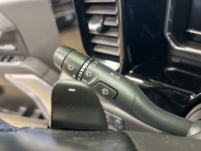 Used 2025 Chevrolet Silverado 1500 High Country w/ Technology Package image 22