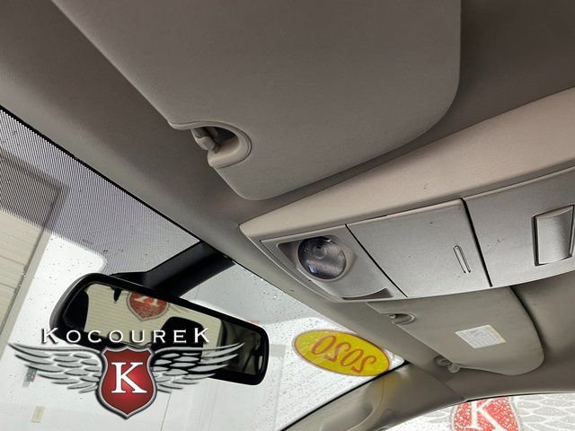 Used 2020 Dodge Grand Caravan SE FWD image 18