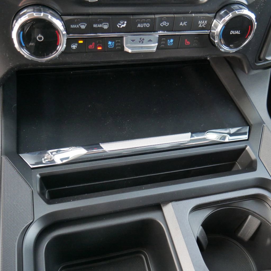 New 2026 Ford F250 Lariat w/ Black Appearance Package image 35