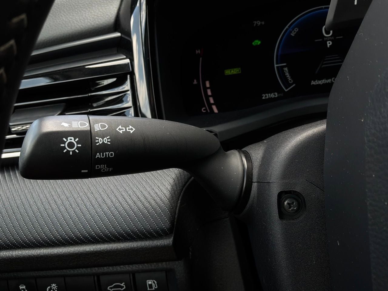 Used 2025 Toyota Camry SE FWD image 35