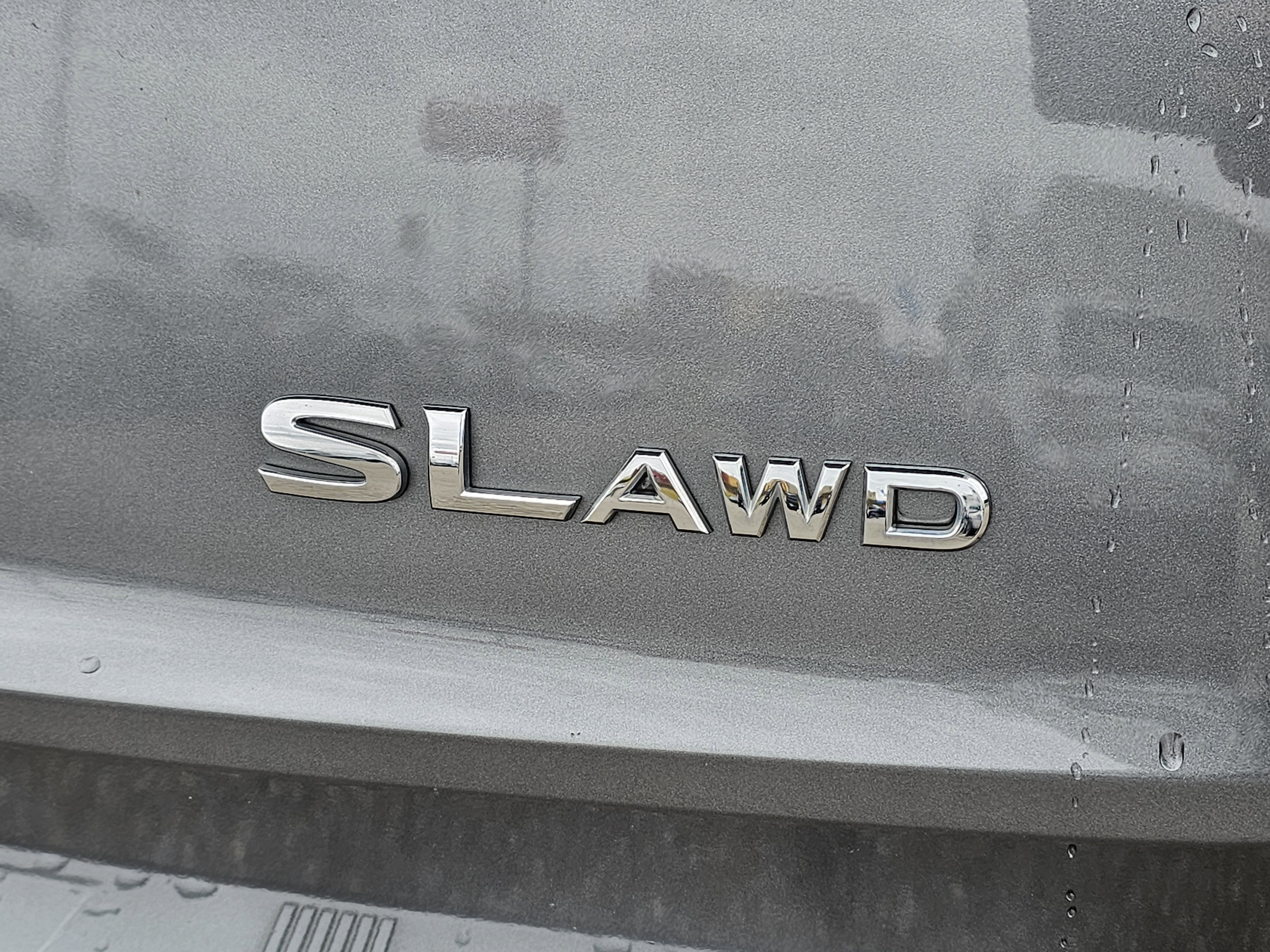 Used 2023 Nissan Rogue SL w/ SL Premium Package image 9