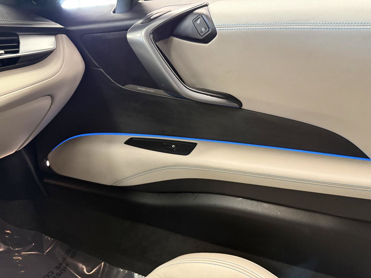 Used 2014 BMW i8 AWD/4WD image 19