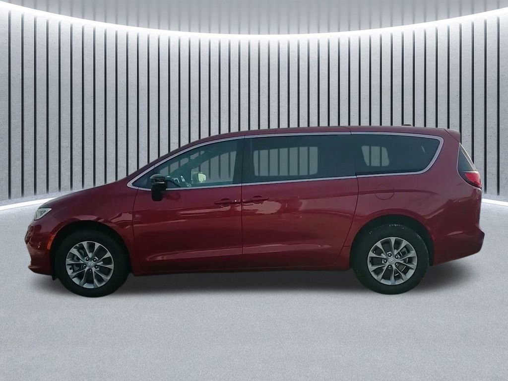New 2026 Chrysler Pacifica Select image 18