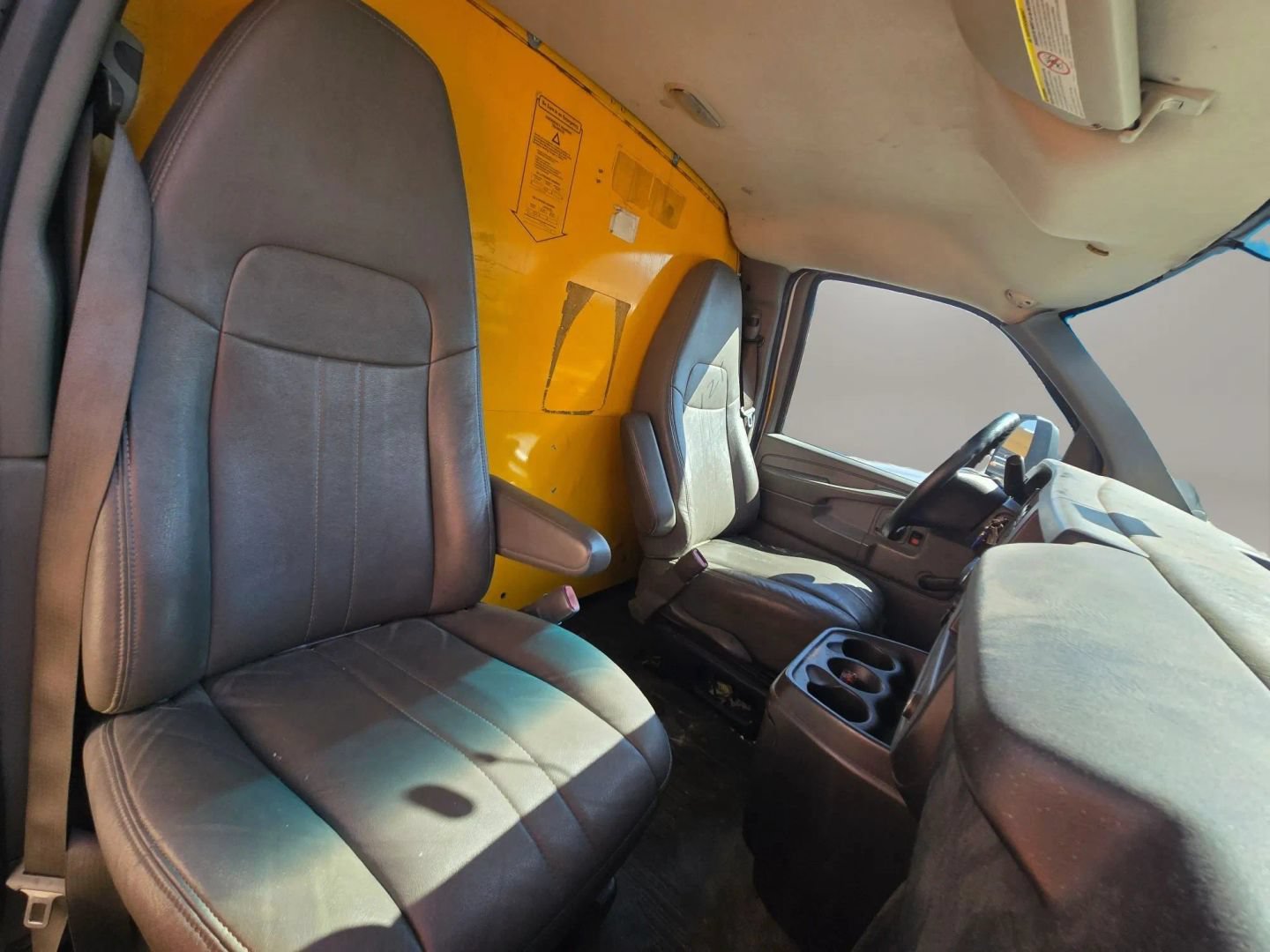Used 2012 GMC Savana 3500 RWD image 12