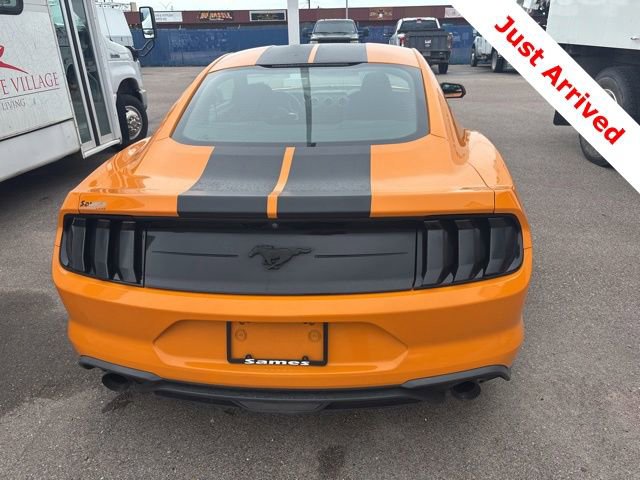 Used 2018 Ford Mustang Coupe RWD image 13