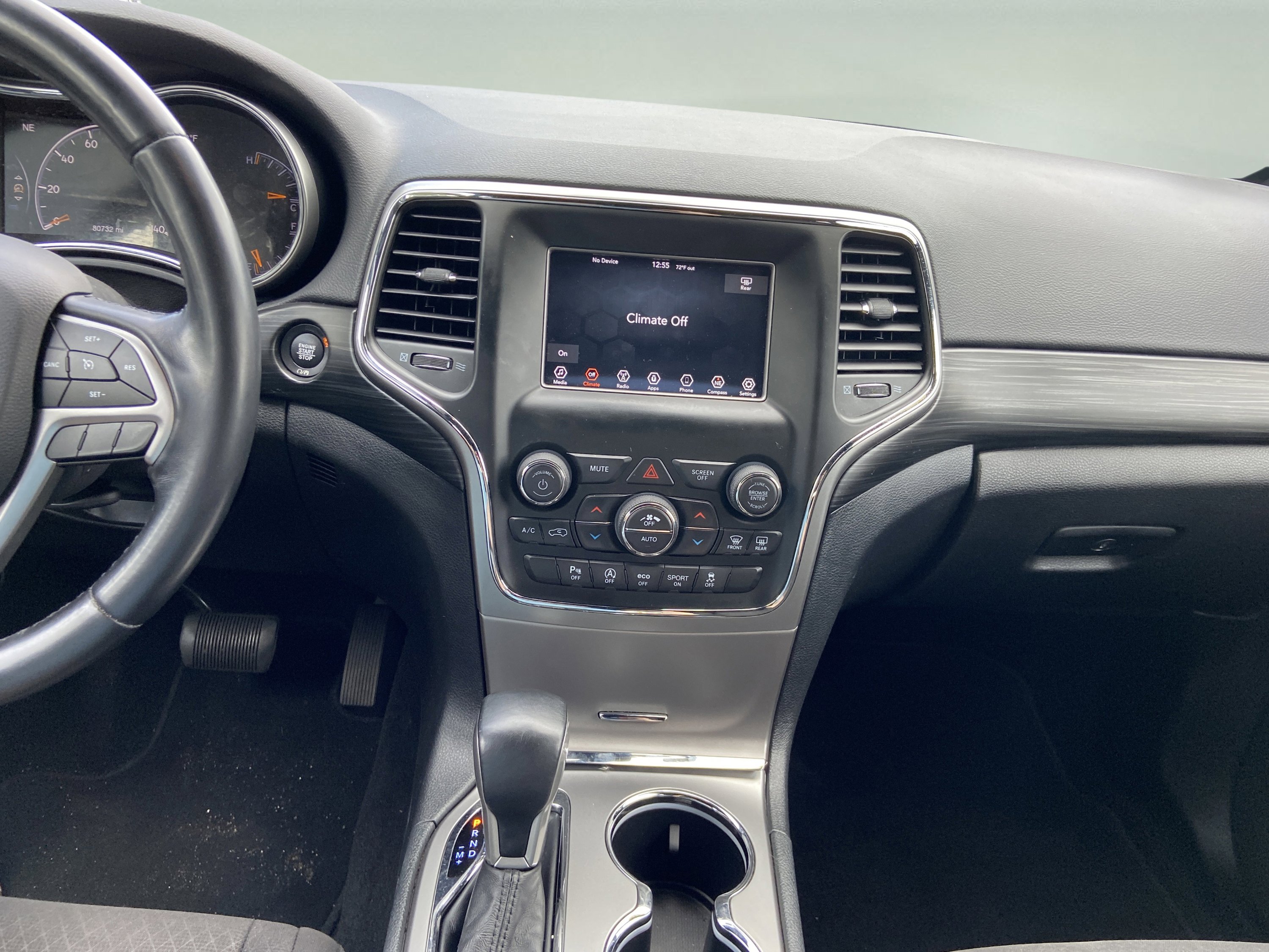 Used 2020 Jeep Grand Cherokee Laredo image 14