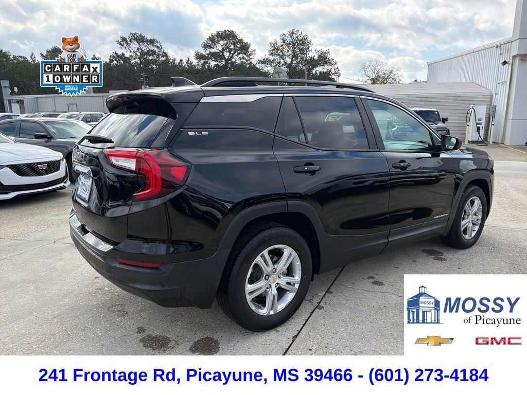 Used 2022 GMC Terrain SLE w/ Driver Convenience Package image 6