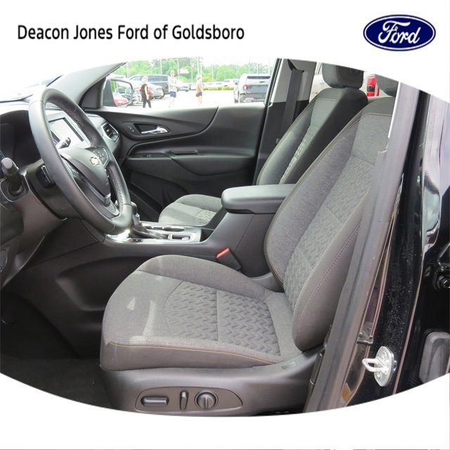 Used 2023 Chevrolet Equinox LT w/ Driver Convenience Package image 7