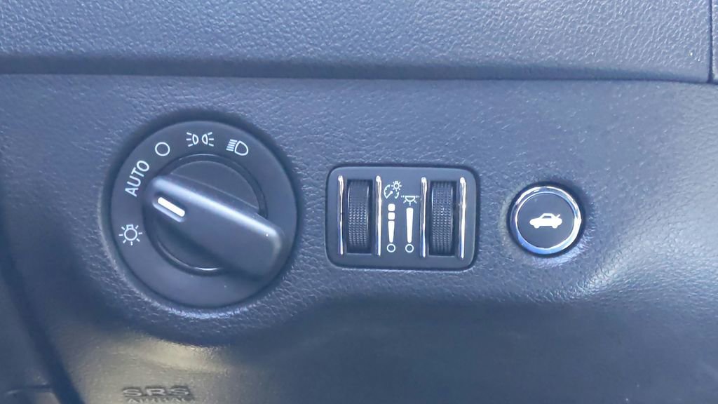 Used 2022 Dodge Charger SXT w/ Blacktop Package image 27