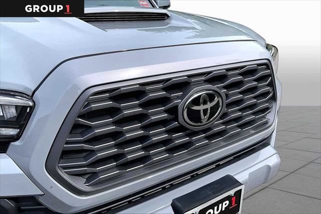 Certified 2020 Toyota Tacoma TRD Sport w/ Technology Package AWD/4WD image 32