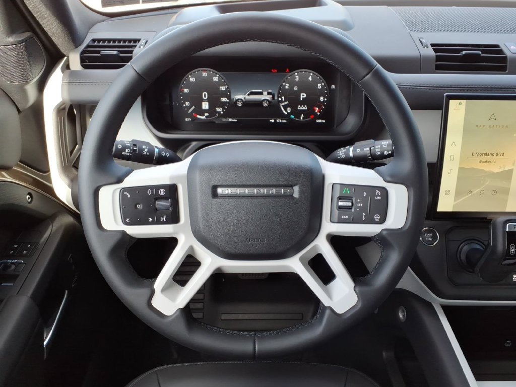 New 2026 Land Rover Defender 110 X-Dynamic SE AWD/4WD image 16