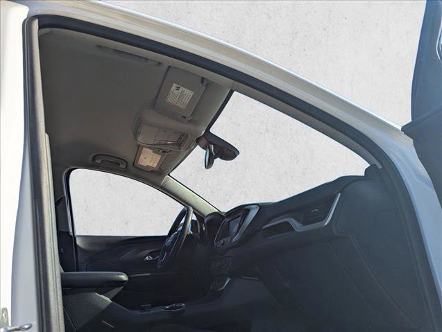 Used 2022 GMC Terrain SLE w/ Driver Convenience Package image 16