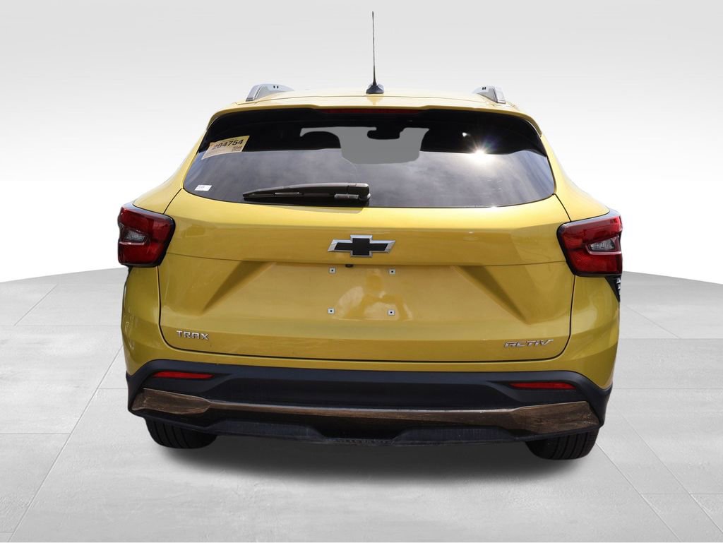 Used 2024 Chevrolet Trax ACTIV w/ Sunroof Package FWD image 16