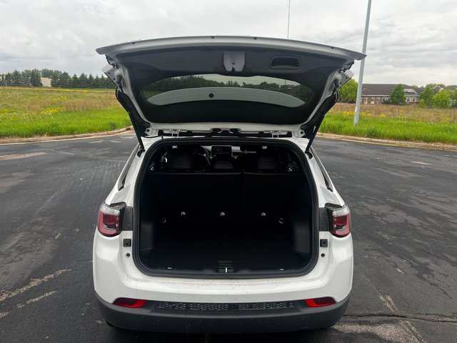 New 2025 Jeep Compass Latitude w/ Altitude Special Edition image 5