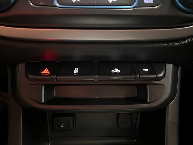 Used 2021 Chevrolet Colorado LT w/ LT Convenience Package AWD/4WD image 23