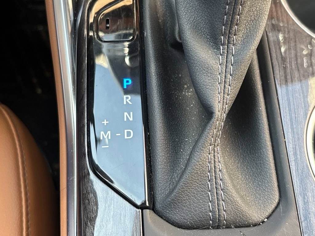Used 2025 Toyota Highlander Platinum image 14