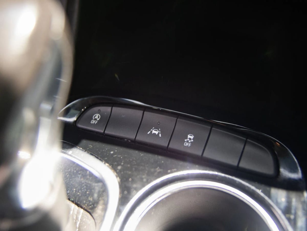 Used 2020 Buick Encore GX Preferred w/ Sport Touring Package FWD image 33