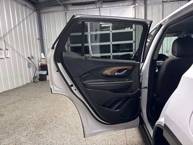 Used 2021 GMC Terrain SLE image 16