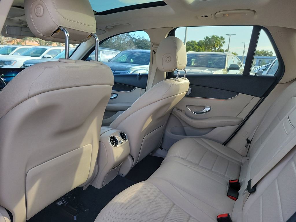 Used 2020 Mercedes-Benz GLC 300 4MATIC w/ Multimedia Package image 7