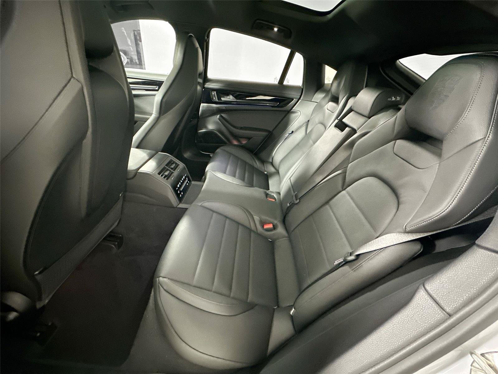Certified 2026 Porsche Panamera 4 AWD/4WD image 25