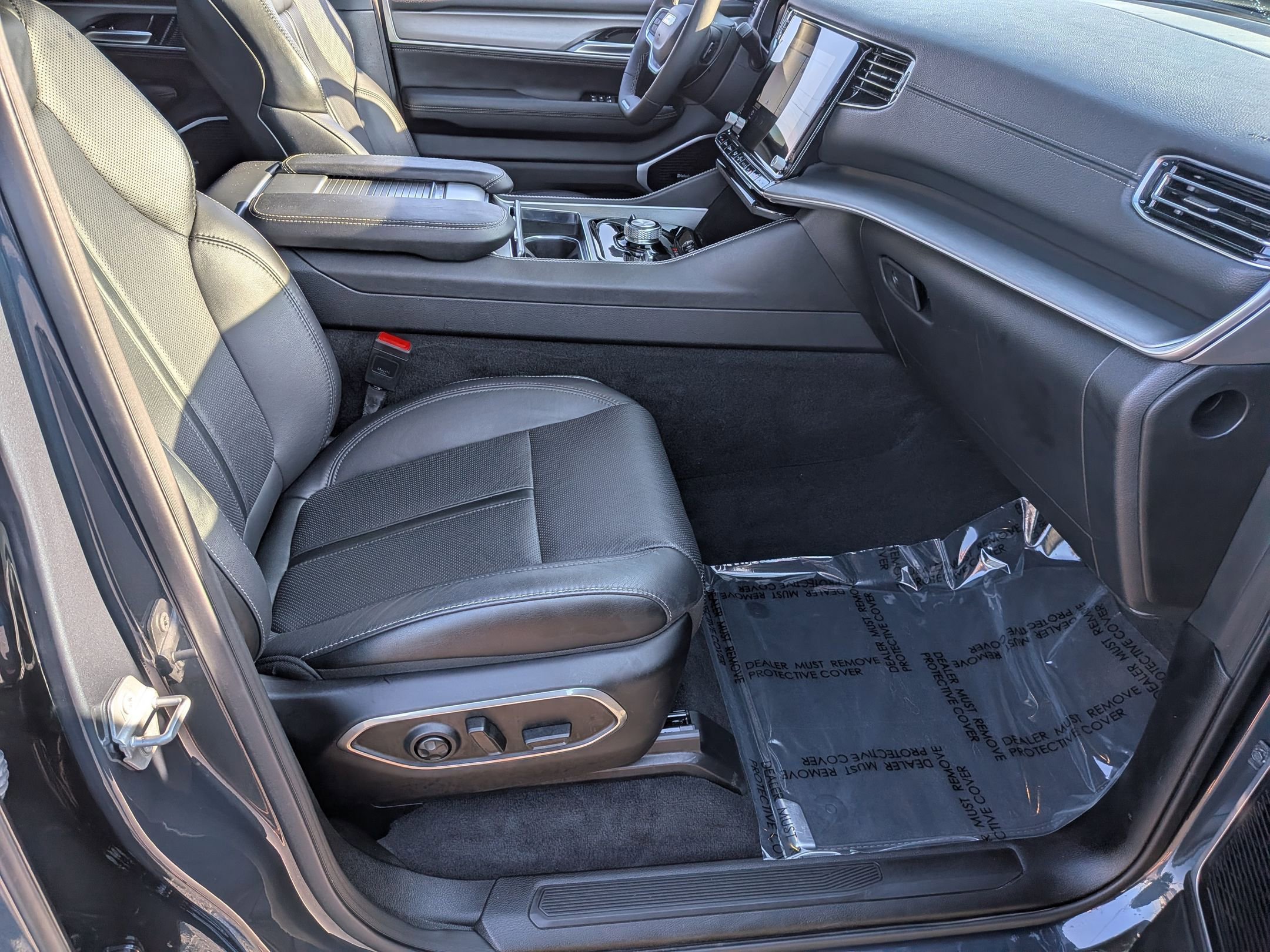 Certified 2025 Jeep Wagoneer Series III w/ Premium Group I image 37