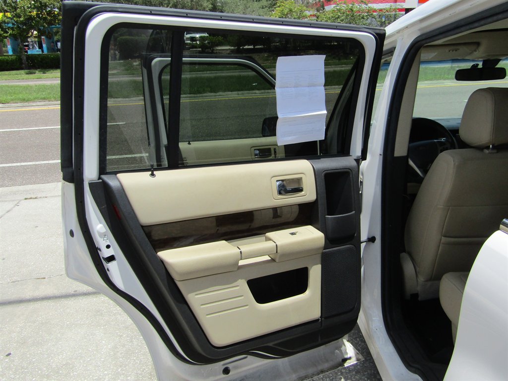 Used 2013 Ford Flex Limited AWD/4WD image 9