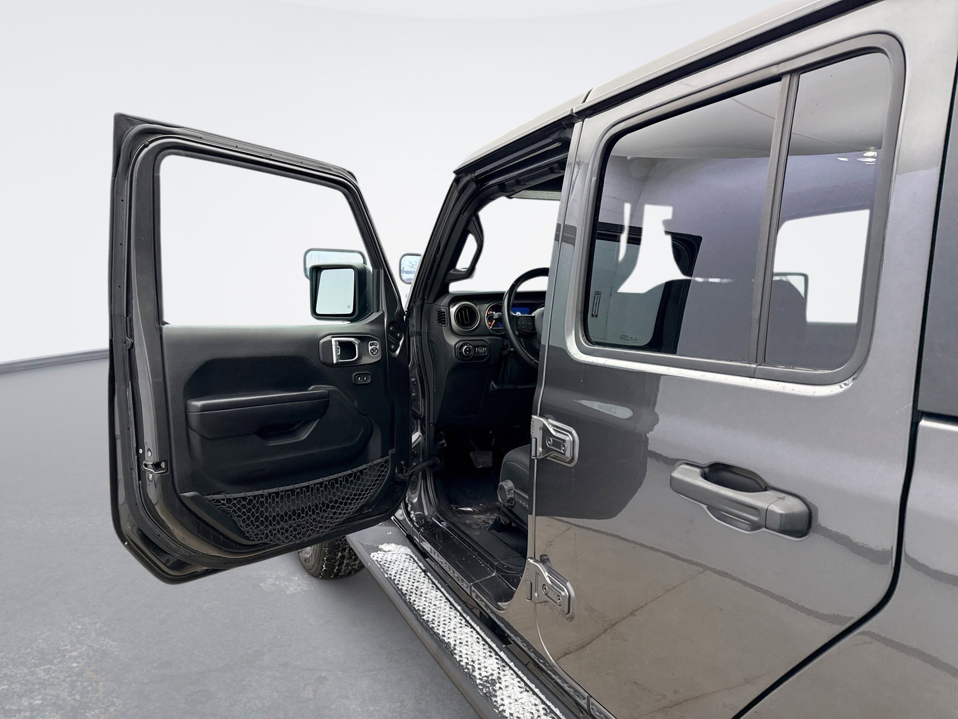 Used 2021 Jeep Gladiator Sport image 9