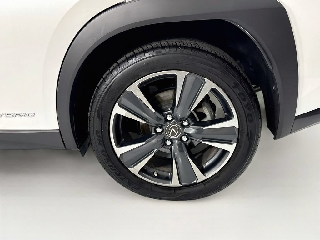 Used 2022 Lexus UX 250h w/ Accessory Package (Z2) AWD/4WD image 31