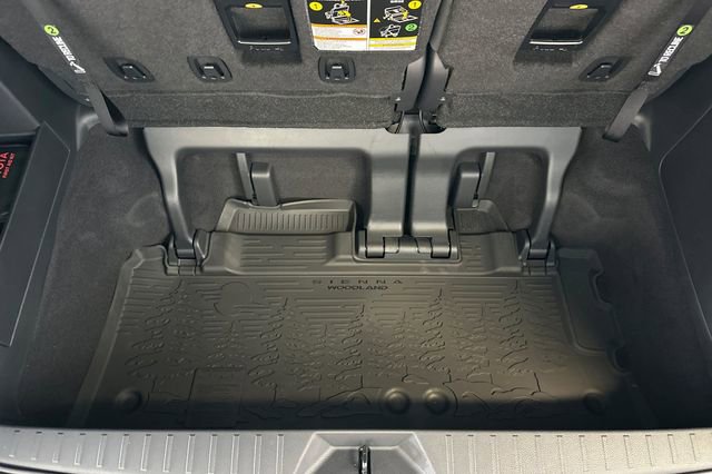 Used 2026 Toyota Sienna XLE Woodland Edition AWD/4WD image 19