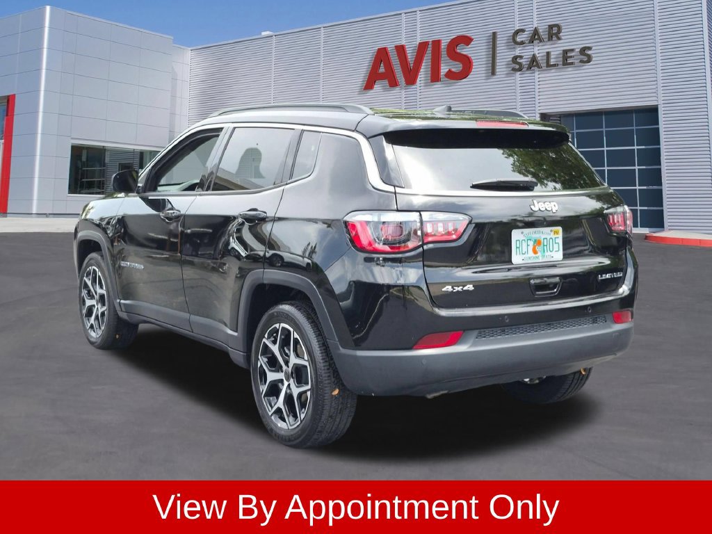 Used 2025 Jeep Compass Limited AWD/4WD image 9
