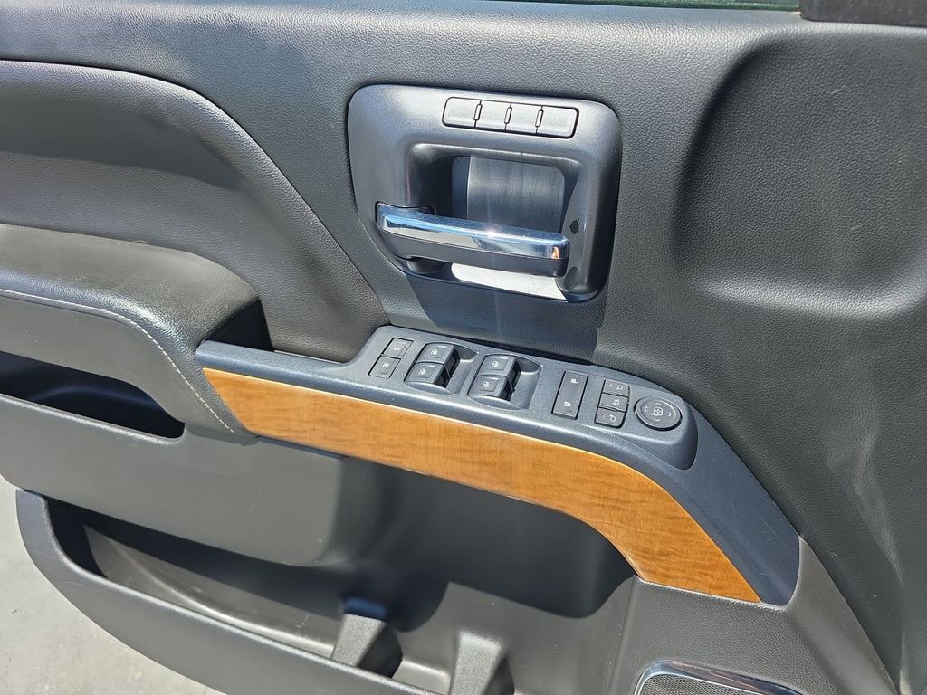 Used 2018 Chevrolet Silverado 2500 LTZ w/ Duramax Plus Package AWD/4WD image 23