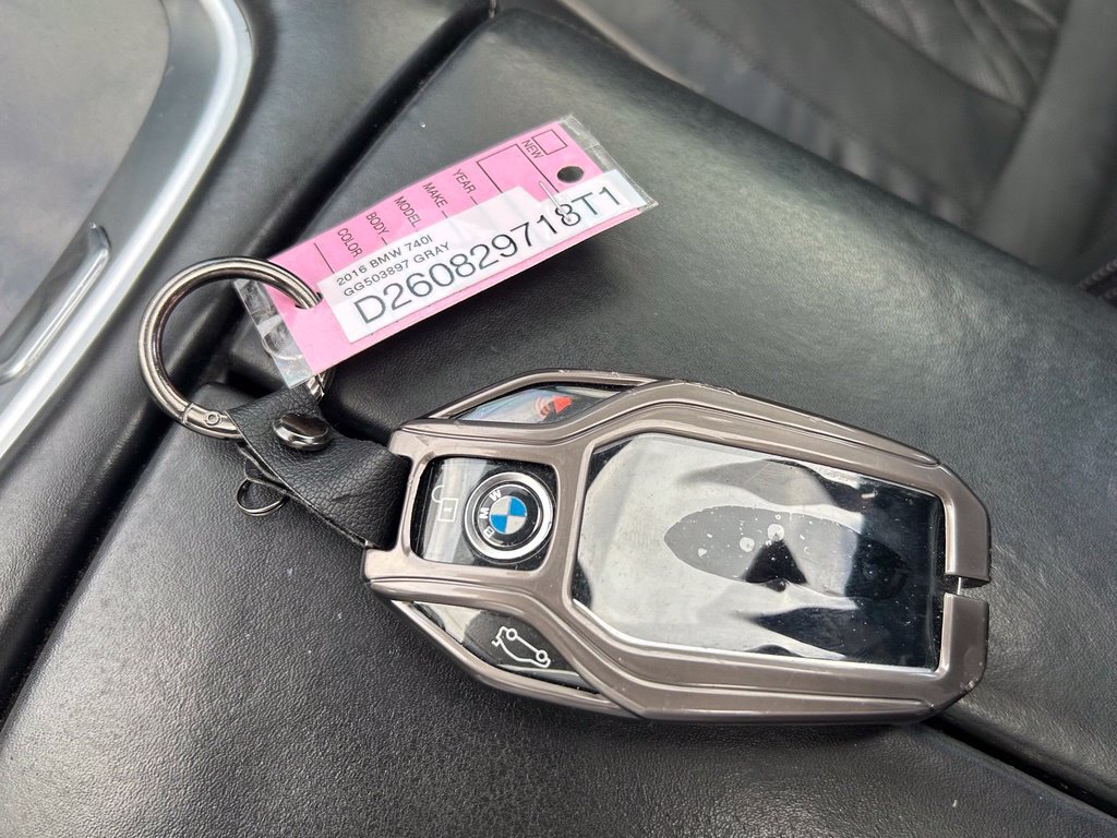 Used 2016 BMW 740i RWD image 48