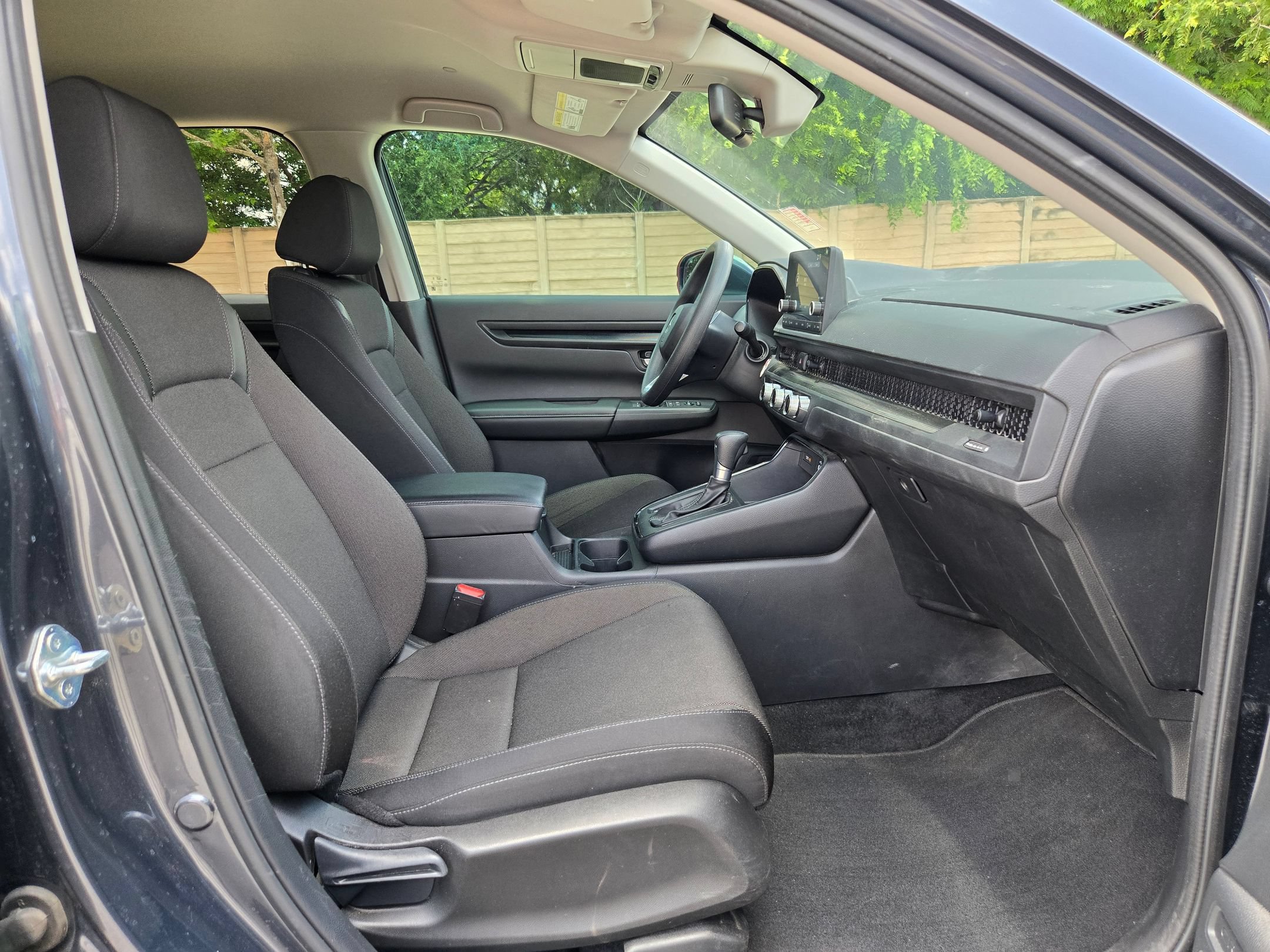 Used 2025 Honda CR-V LX image 27