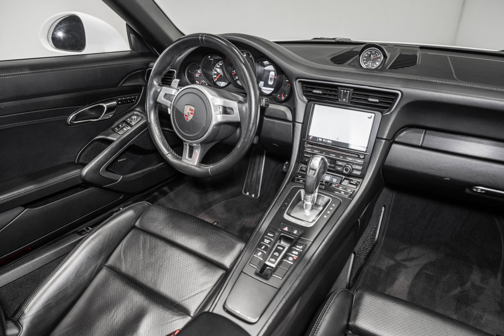 Used 2016 Porsche 911 Carrera GTS image 23