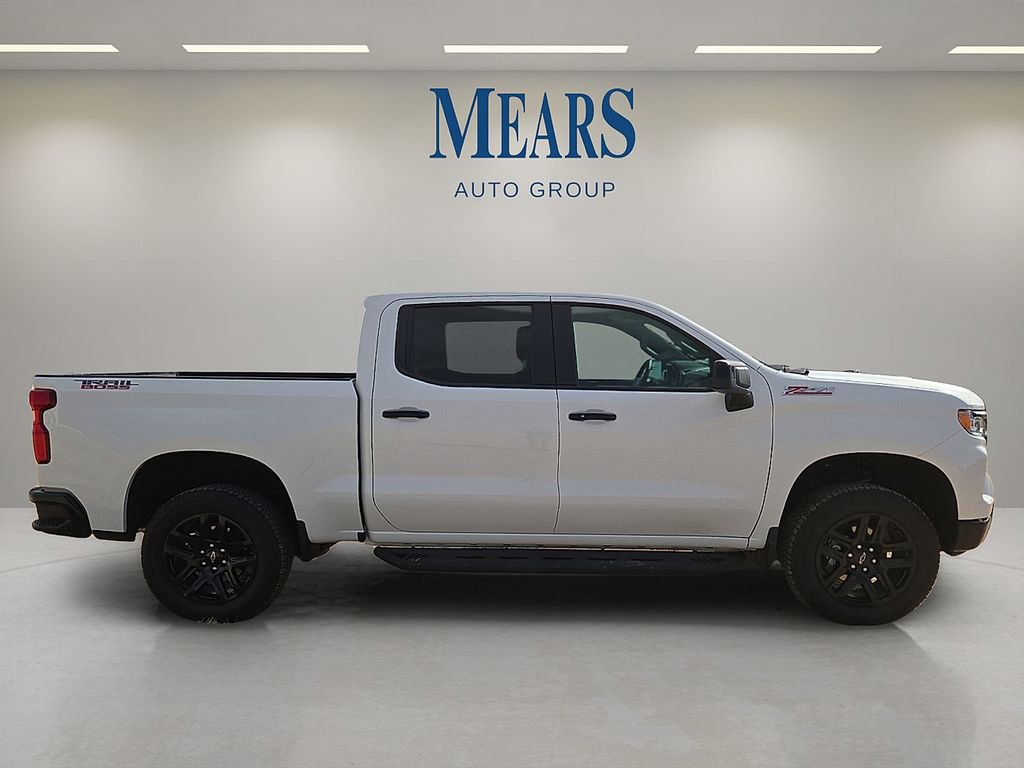 Used 2025 Chevrolet Silverado 1500 LT Trail Boss w/ Convenience Package II image 5