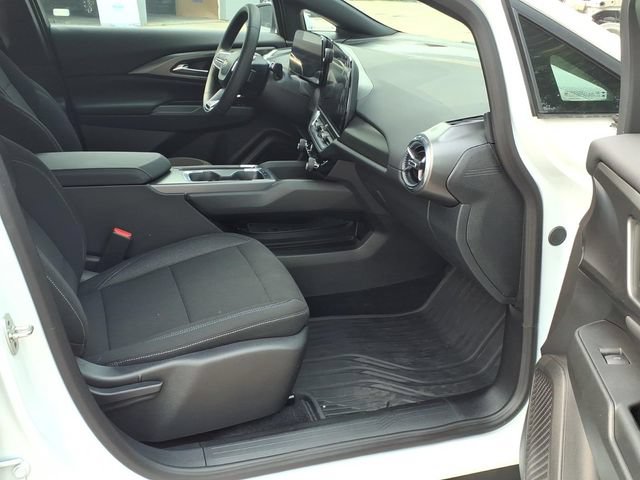 Used 2026 Chevrolet Equinox EV LT w/ LPO, All-Weather Mat Package FWD image 14