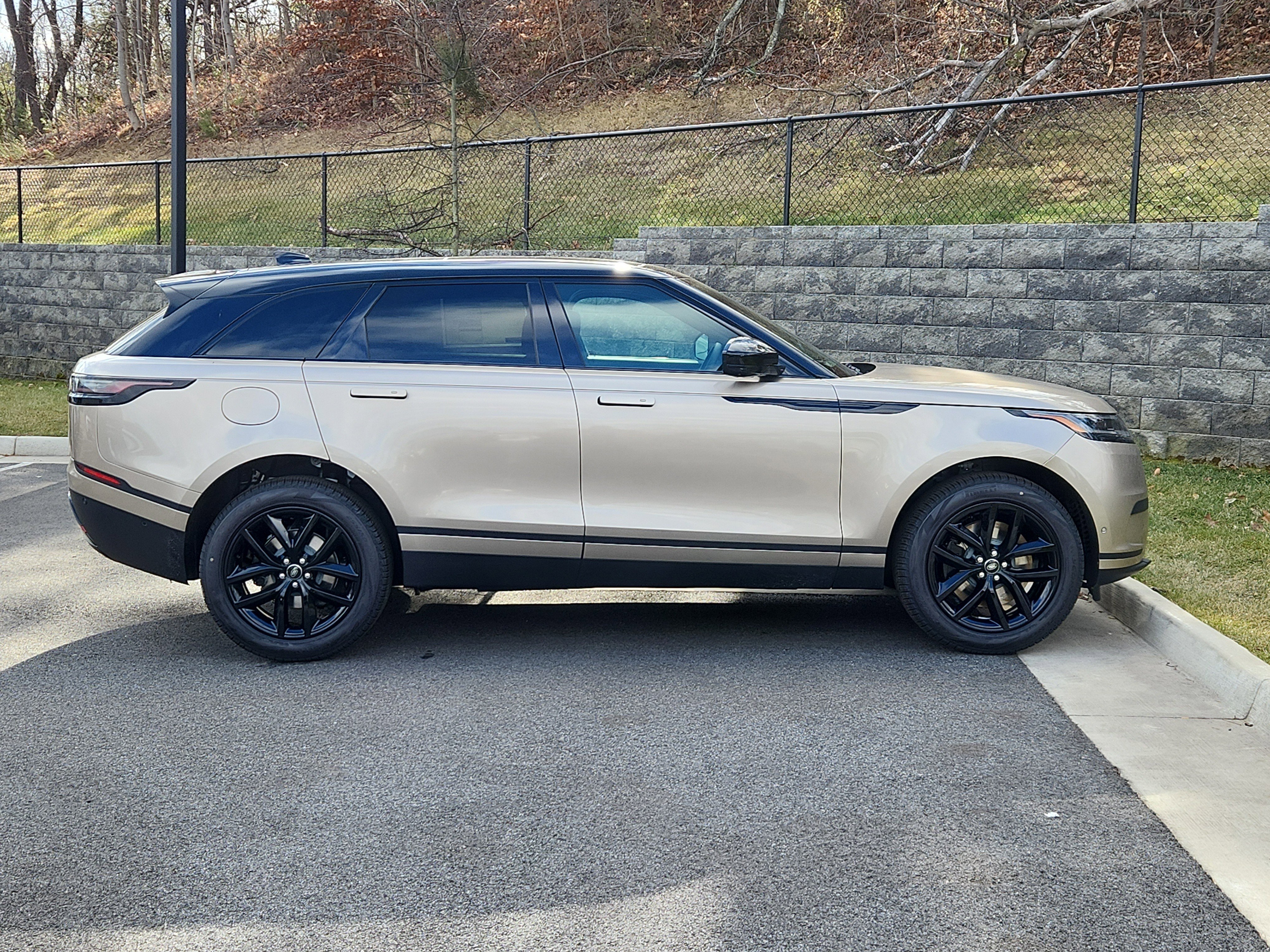 Used 2026 Land Rover Range Rover Velar S image 11