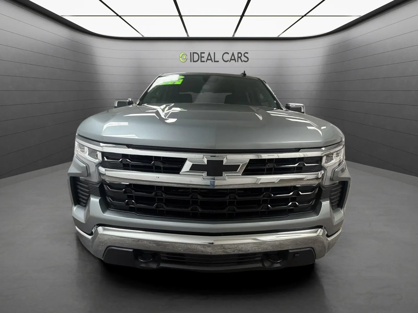 Used 2026 Chevrolet Silverado 1500 LT AWD/4WD image 2