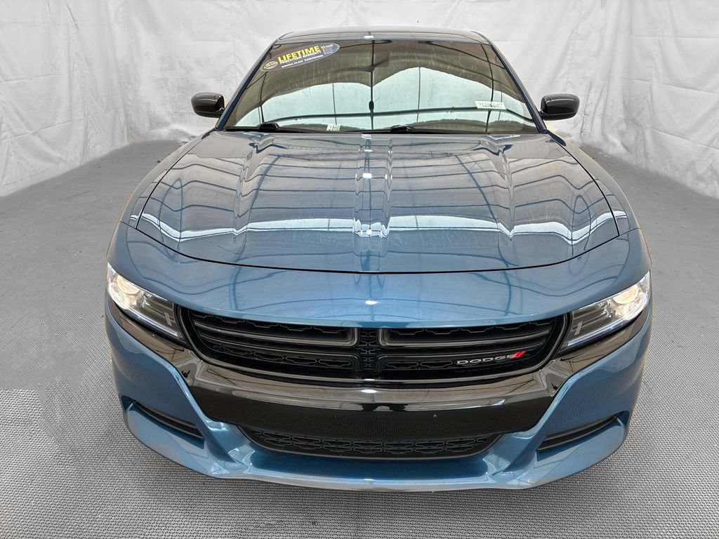 Used 2022 Dodge Charger SXT w/ Blacktop Package RWD image 2