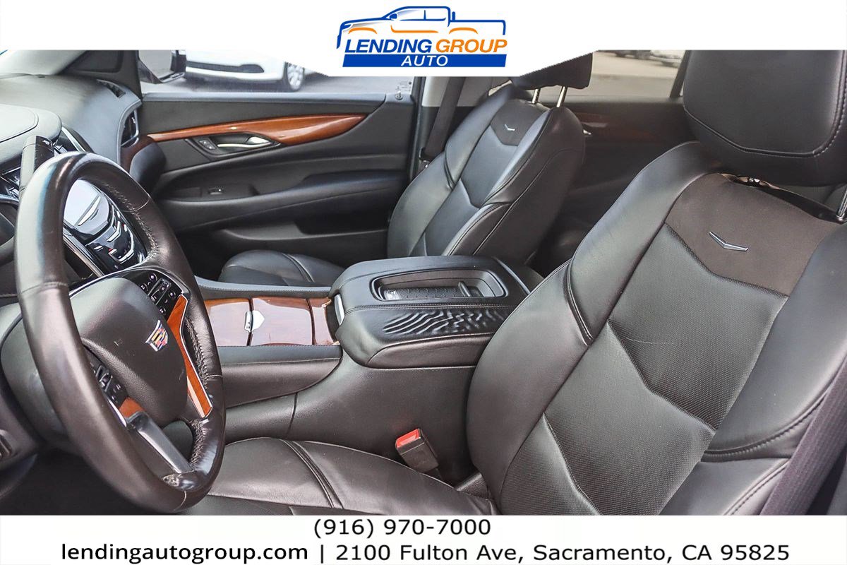 Used 2016 Cadillac Escalade ESV 4WD image 16