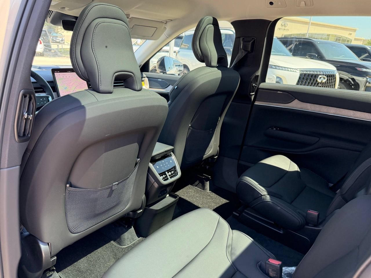New 2026 Volvo EX90 Plus AWD/4WD image 21