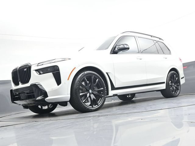 Used 2025 BMW X7 M60i AWD/4WD image 47