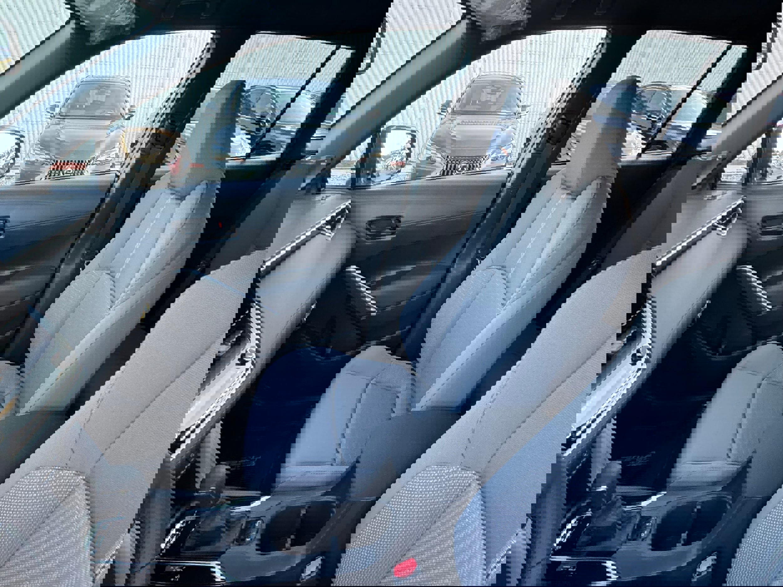 Used 2025 Toyota Corolla Cross AWD Hybrid image 10