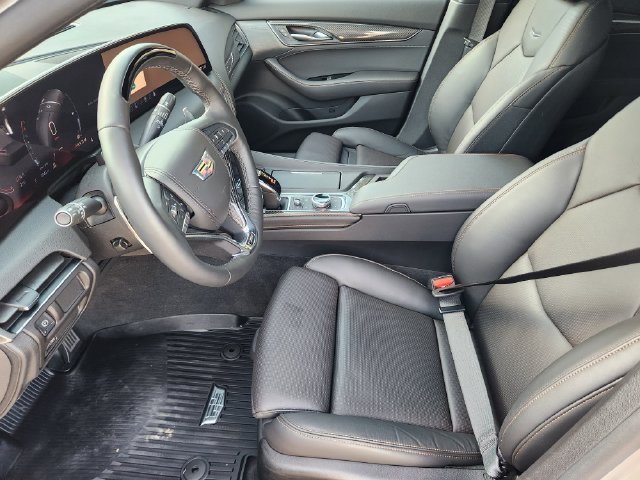 Used 2026 Cadillac CT5 V w/ Technology Package RWD image 5