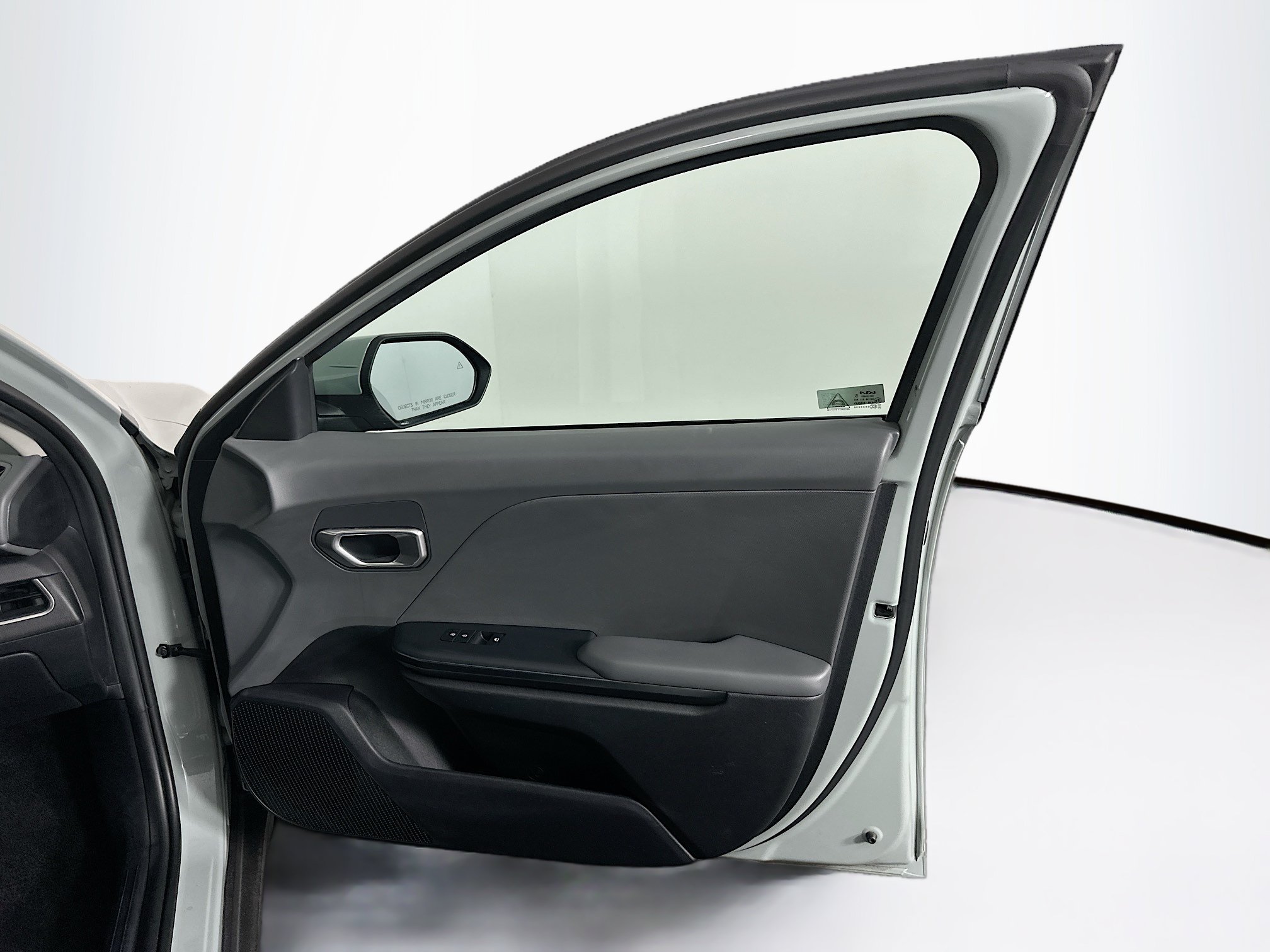 Used 2025 Kia K4 FWD image 32