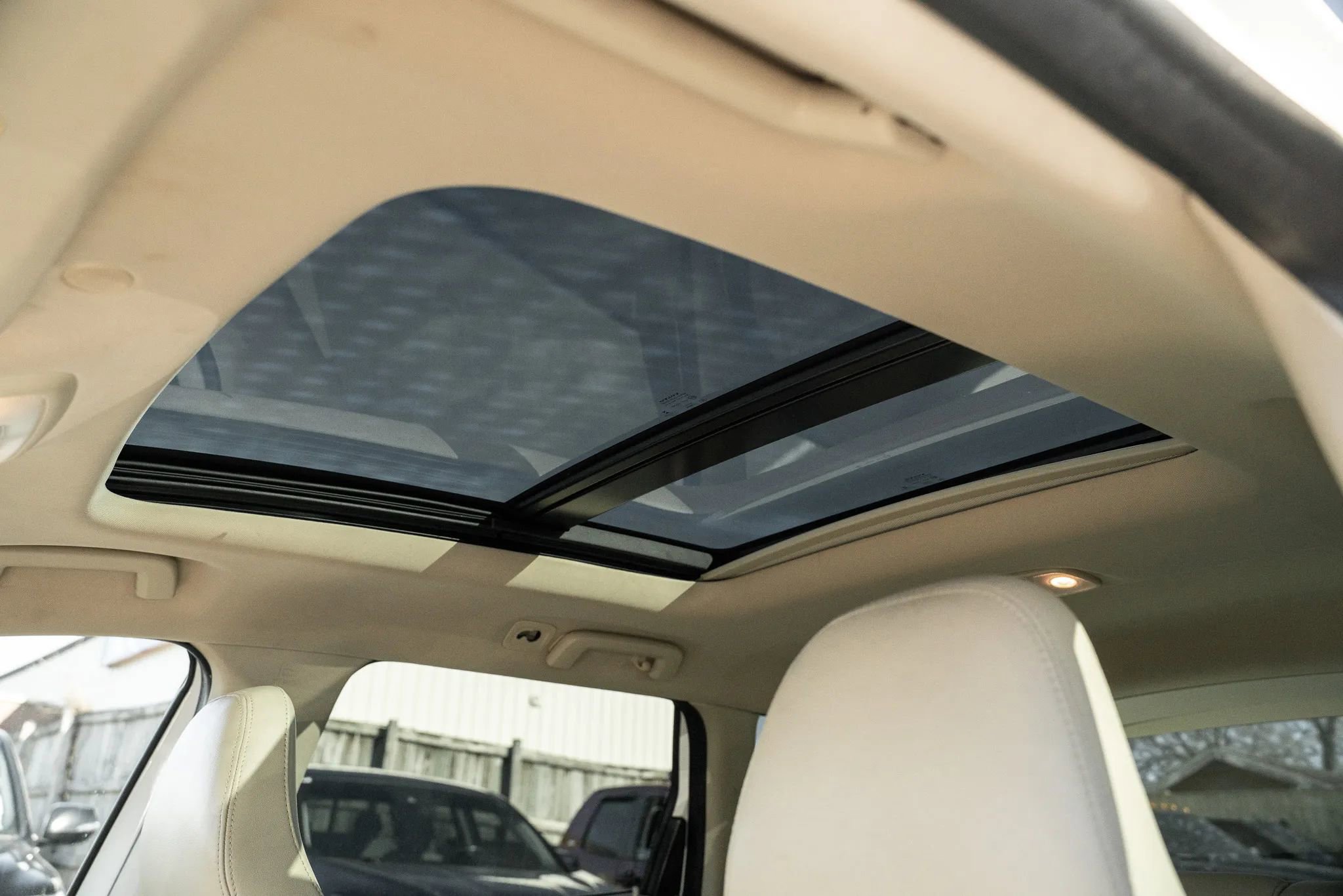 Used 2016 Volvo XC60 T5 Premier image 16