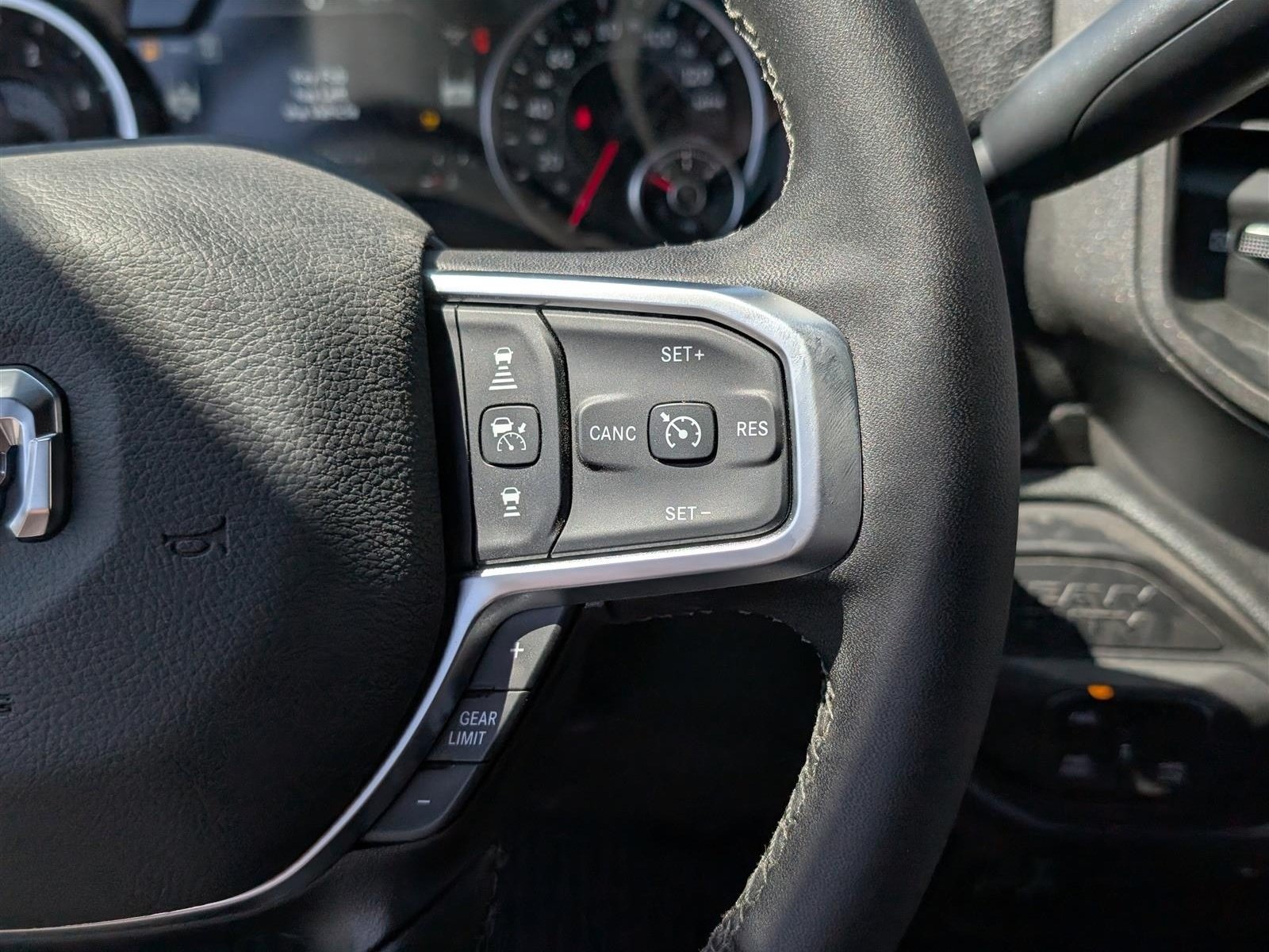 New 2025 RAM 2500 Tradesman AWD/4WD image 18