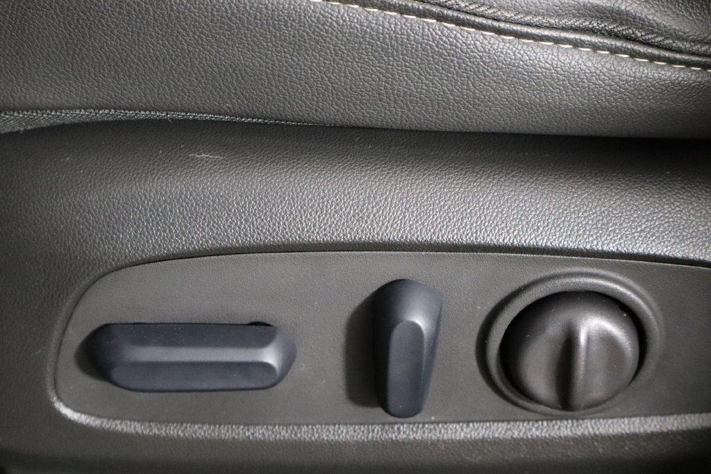 Used 2023 Buick Encore GX Select w/ Sport Touring Package FWD image 24
